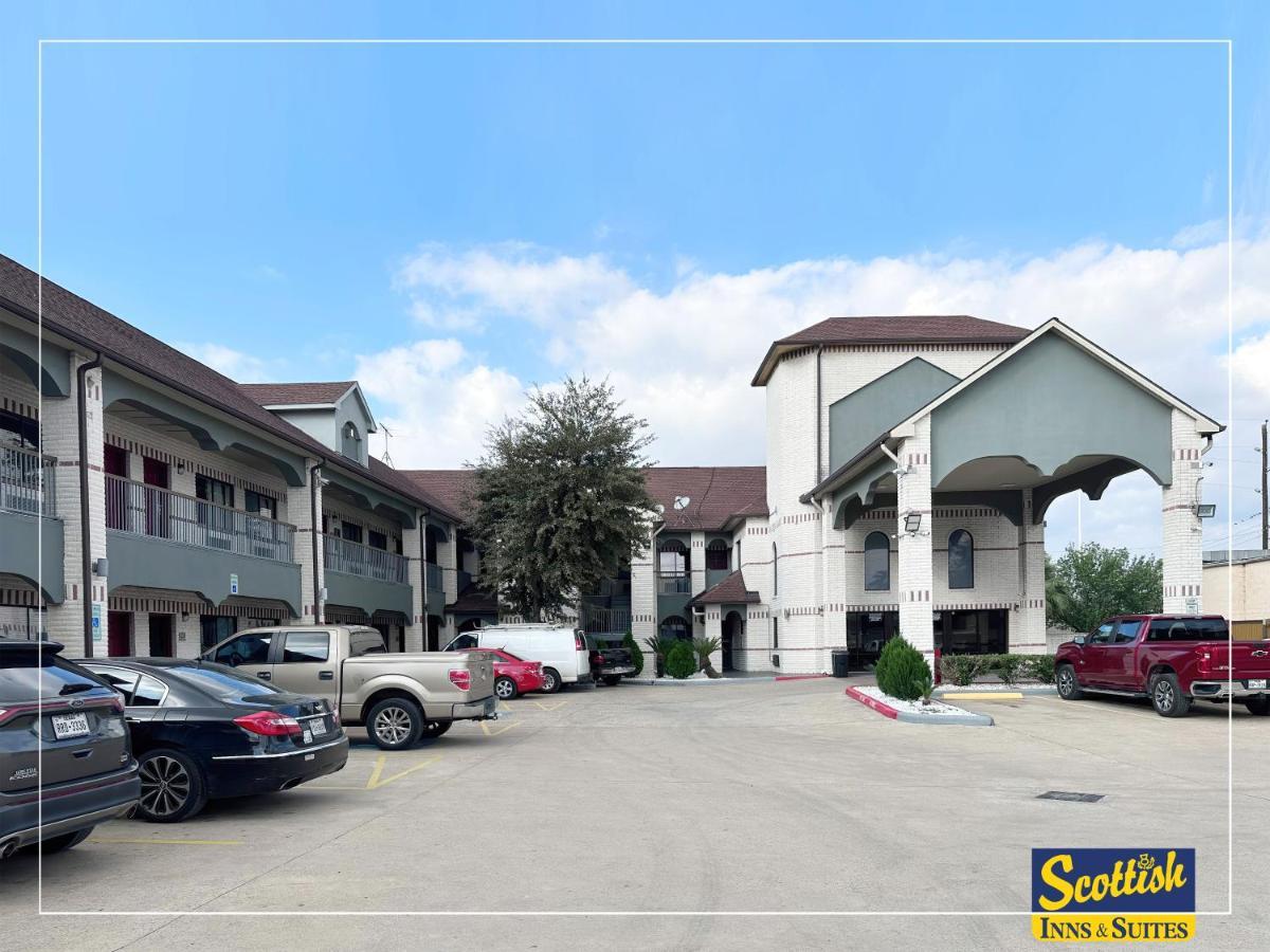 Scottish Inn & Suites Sam Houston Parkway Zewnętrze zdjęcie