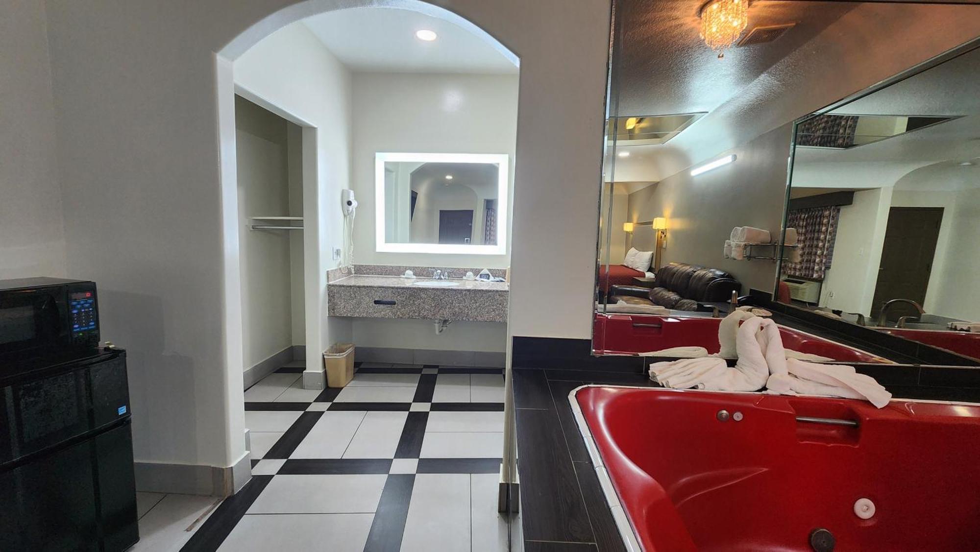 Scottish Inn & Suites Sam Houston Parkway Zewnętrze zdjęcie